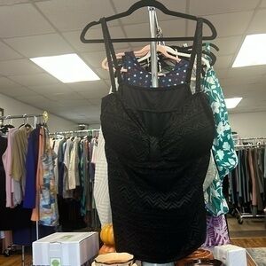 Catalina 3X black swim top